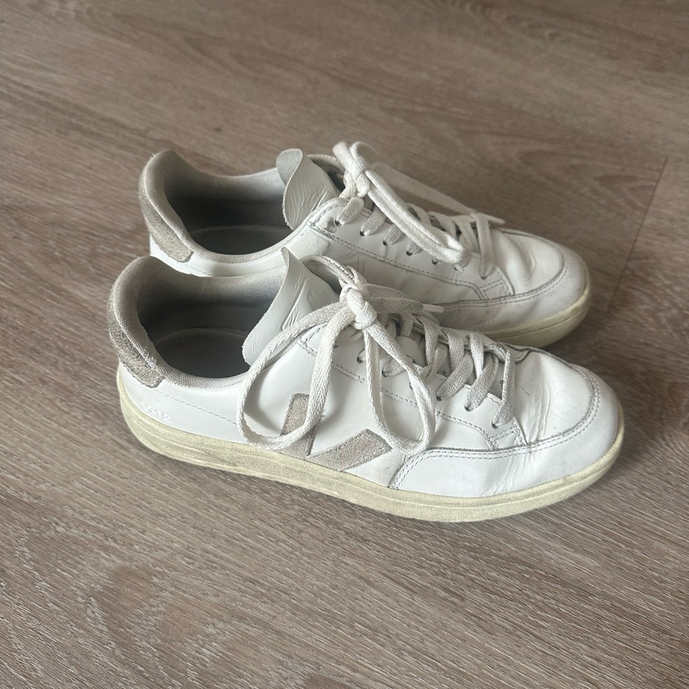 Veja V-12 Leather Sneakers Extra White / Sable
